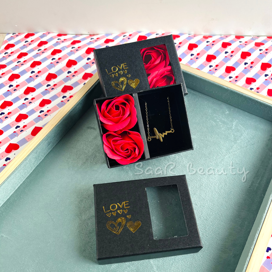 SaaR Beauty empty Valentine’s Gift Box – Elegant Multipurpose Gift Packaging with Artificial Roses for Jewelry, Chocolates & More