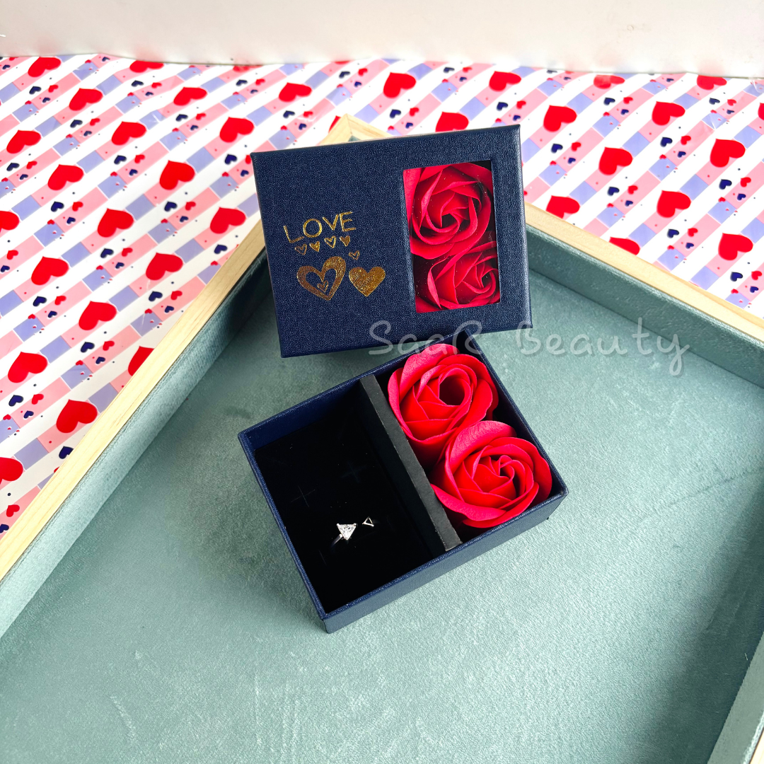 SaaR Beauty empty Valentine’s Gift Box – Elegant Multipurpose Gift Packaging with Artificial Roses for Jewelry, Chocolates & More