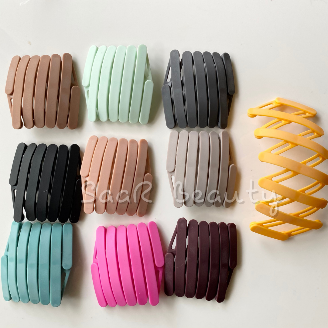Discover Saar Beauty's foldable hair bands! Perfect for thick hair, thin hair, and long hair. Available in 10 stunning shades, these stylish and travel-friendly hair accessories are a must-have for women, girls, and kids. Stylish, durable, and compact—upgrade your hair game today!