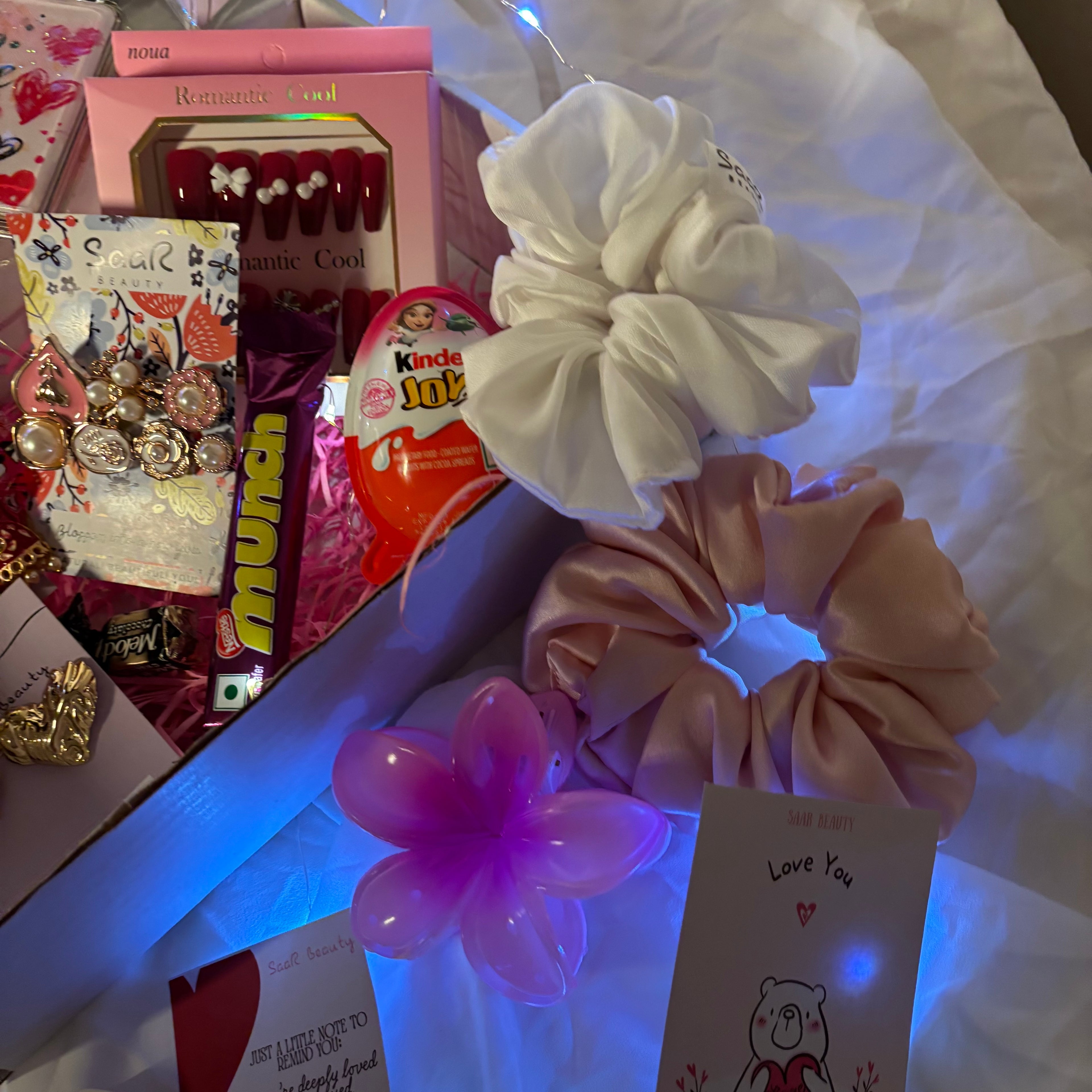 Luxury Pinterest-style self love hamper with fairy lights, chocolates, scrunchies, jewelry, and surprise gifts for girls & women – SaaR Beauty