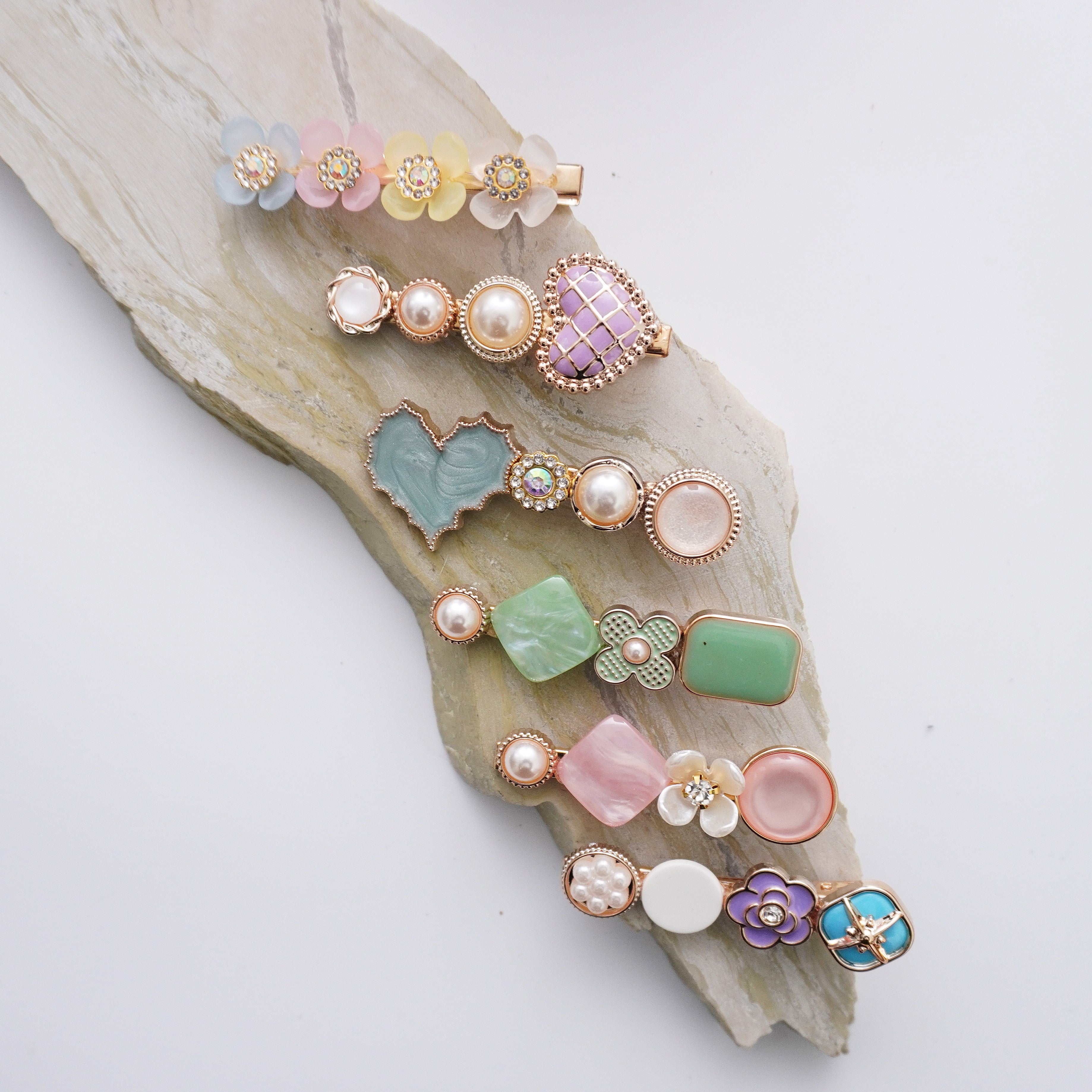 SaaR Beauty’s Korean-Inspired Hair Clip (Set of 6) – Fashion Meets Functionality