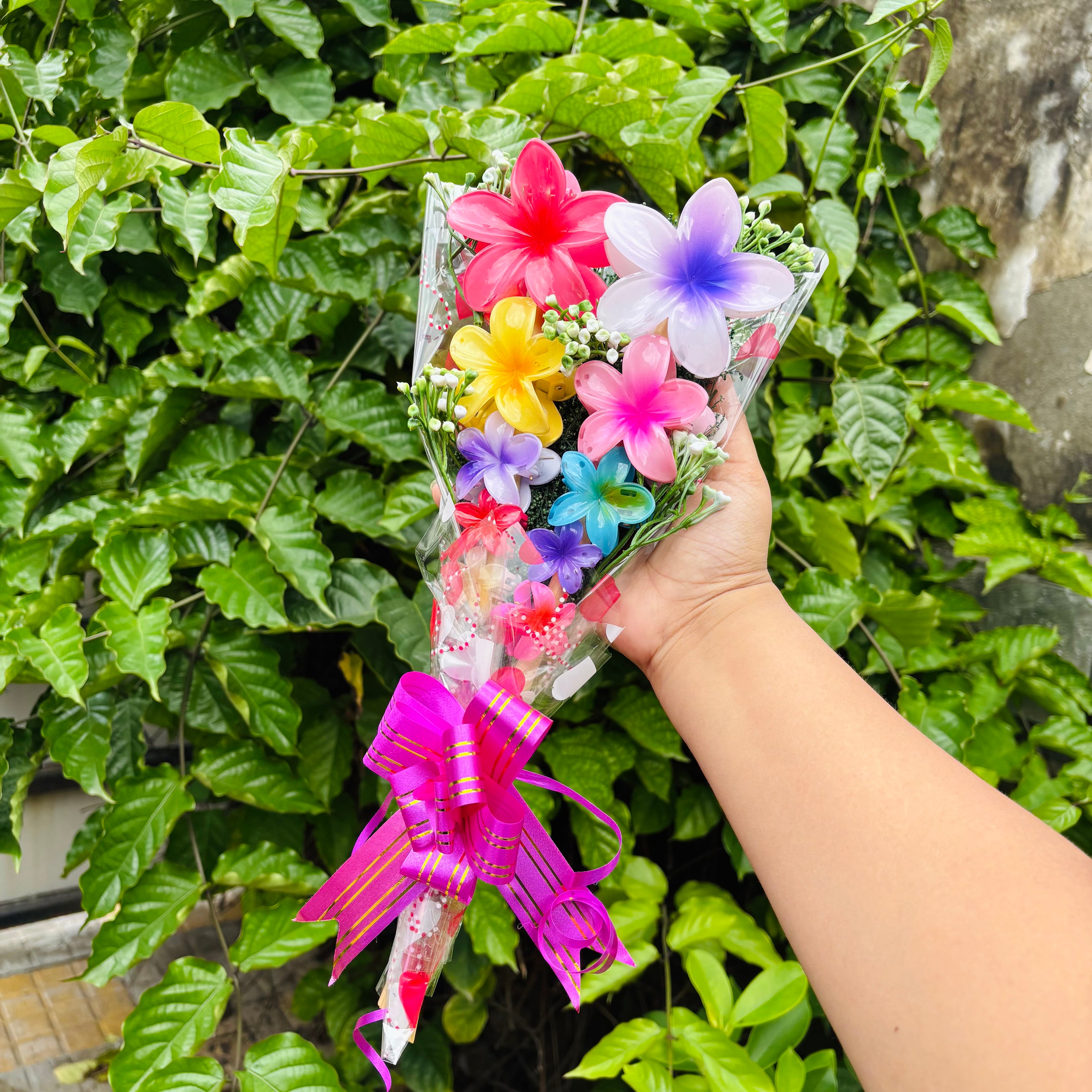 Stylish Flower Claw Clip Gift Set – Perfect for Every Occasion by SaaR Beauty – Set of 10 Hair Clutchers