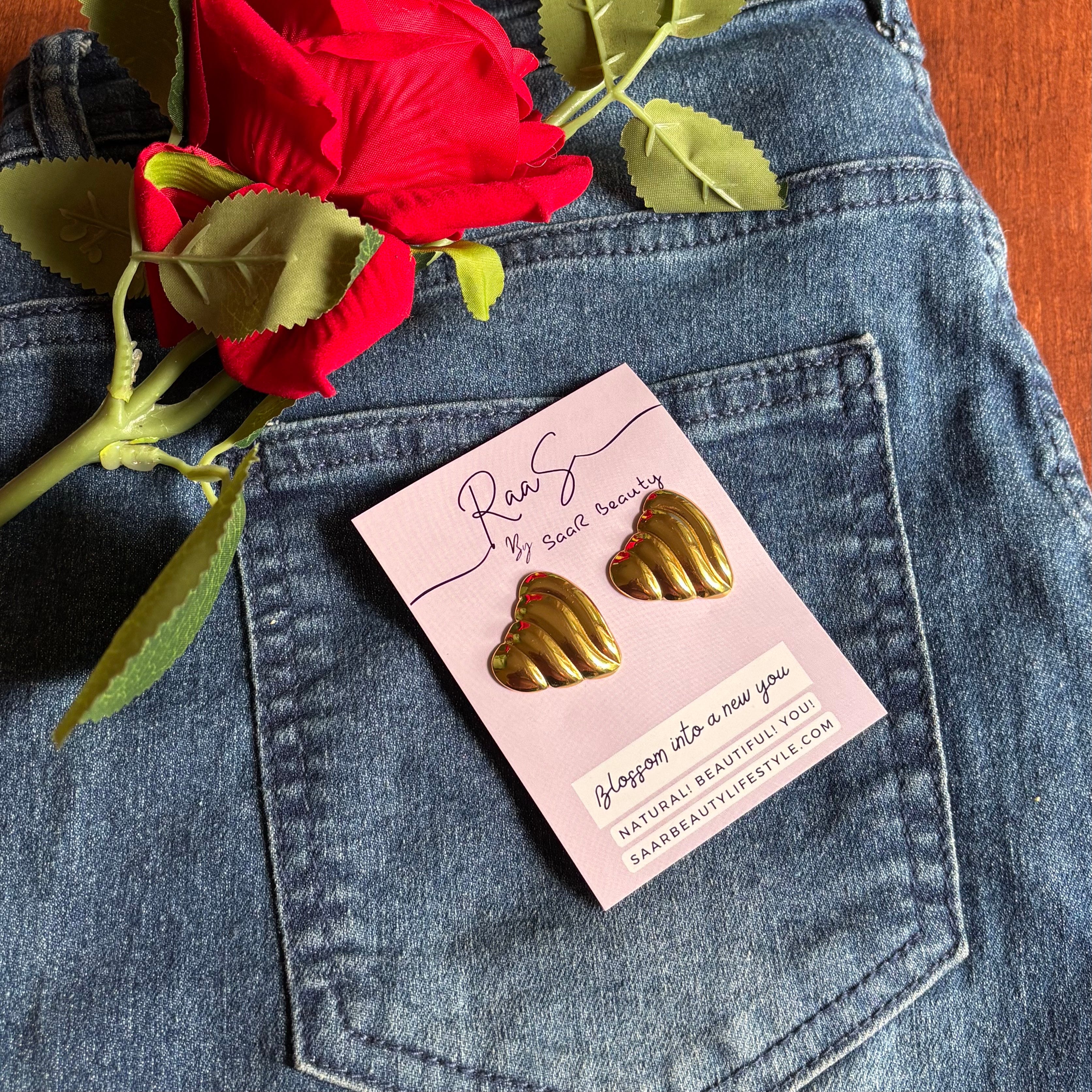 Anti tarnish Eternal Duo Heart Earrings β Saar Beauty Luxe