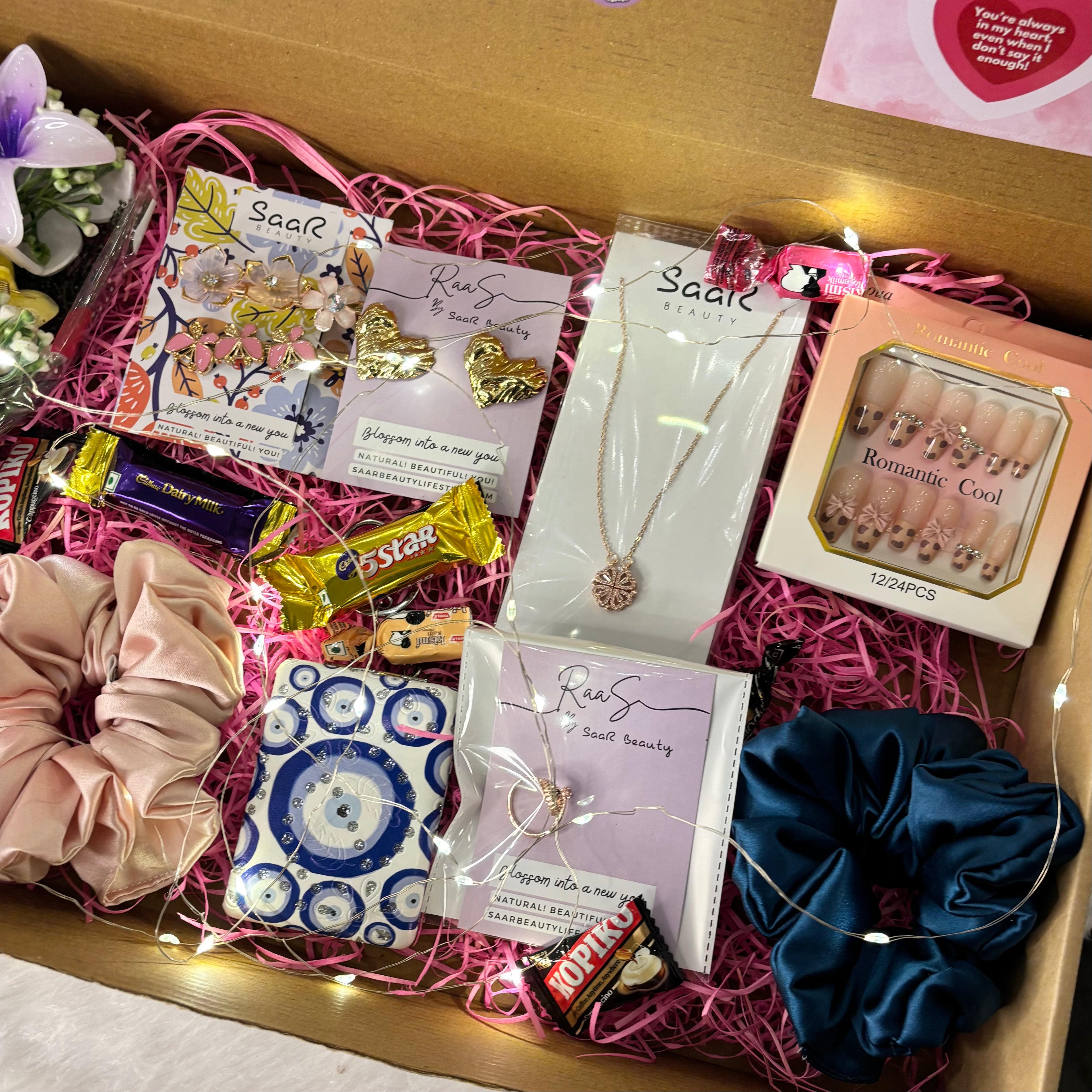 Saar Beauty Luxury Surprise Hamper