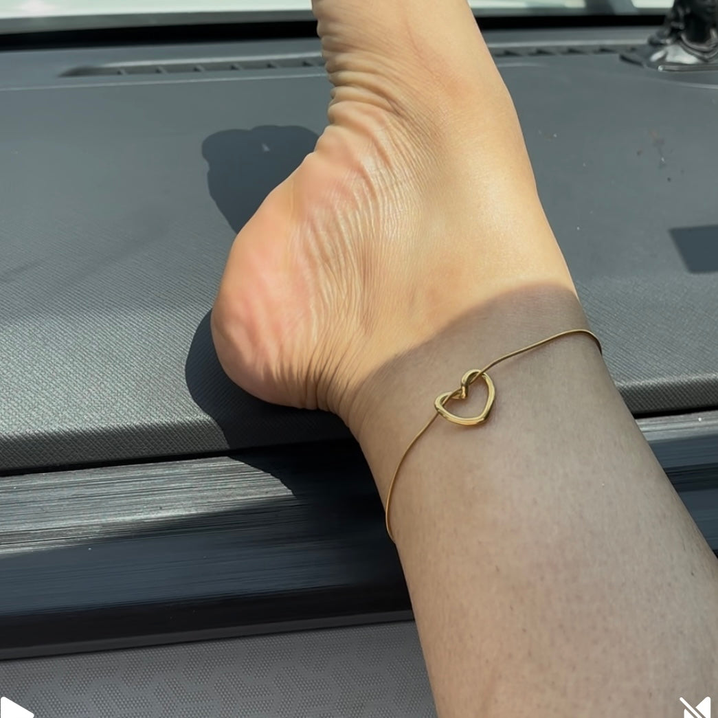 Forever Love Minimal Heart Anklet – Waterproof & Durable