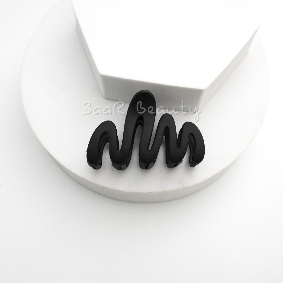 Wavy Medium Claw Clutcher Set – Stylish & Durable Hair Clips by SaaR Beauty