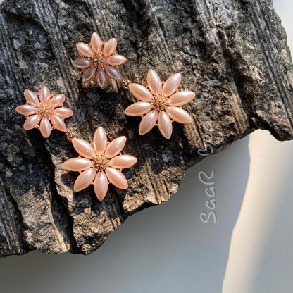 THE ROSE GOLD HANGING FLOWERS EARRINGS