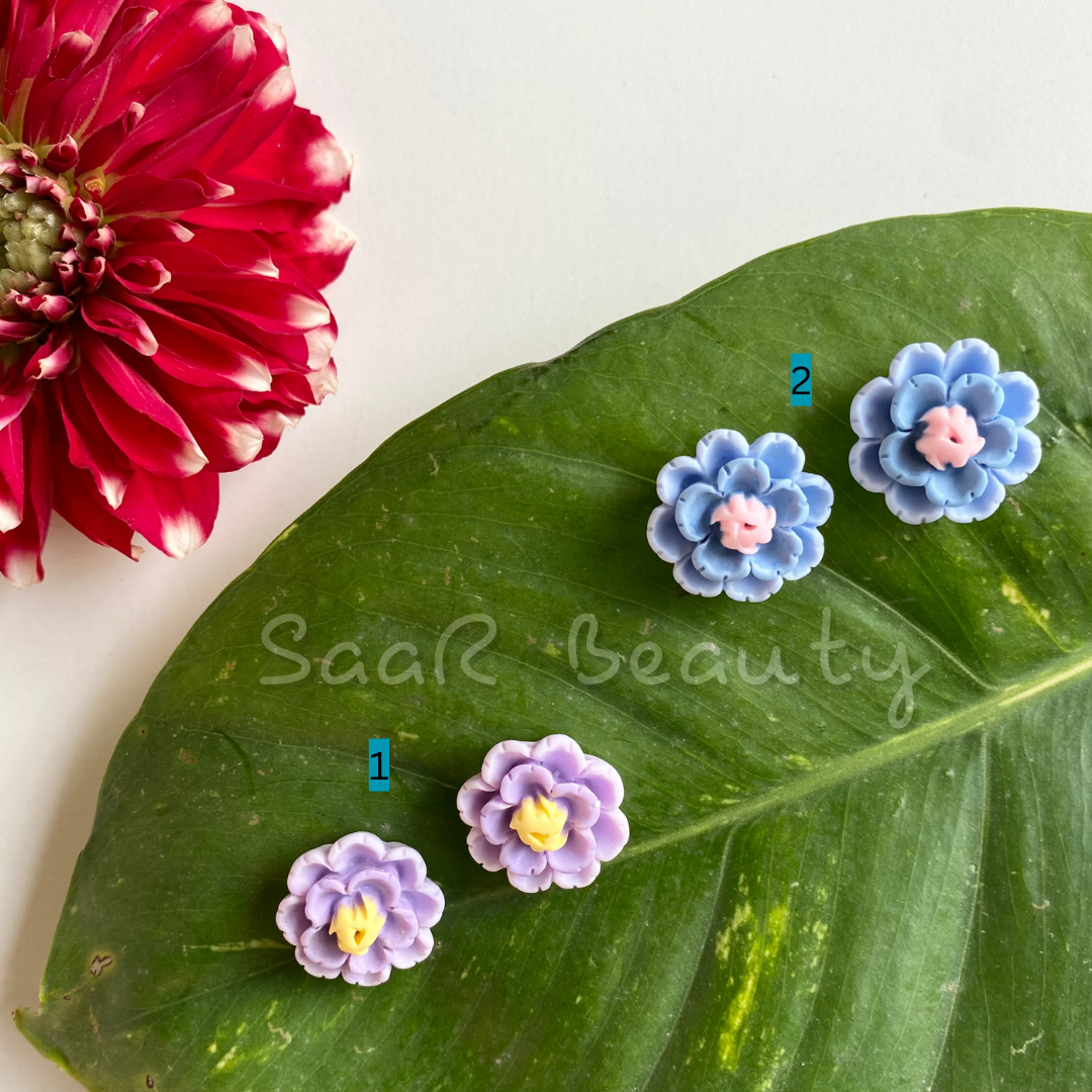 LAVENDER &amp; BLUE FLOWER TOPS STUD EARRINGS