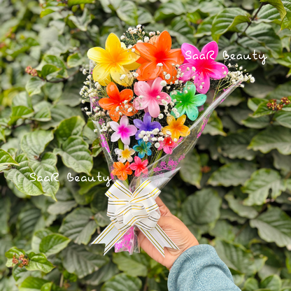 Valentine’s Day flower claw clip bouquet by SaaR Beauty, featuring vibrant floral hair claw clips, scrunchies, and airtight pouches. Perfect gift for hair accessory lovers, delivered pan India.