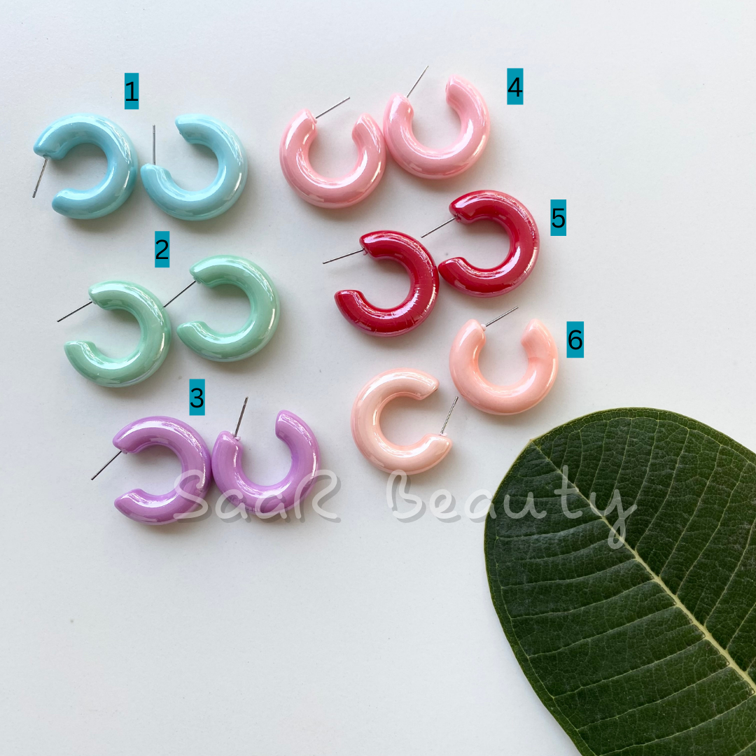 MULTICOLOURED BASIC HOOPS EARRINGS