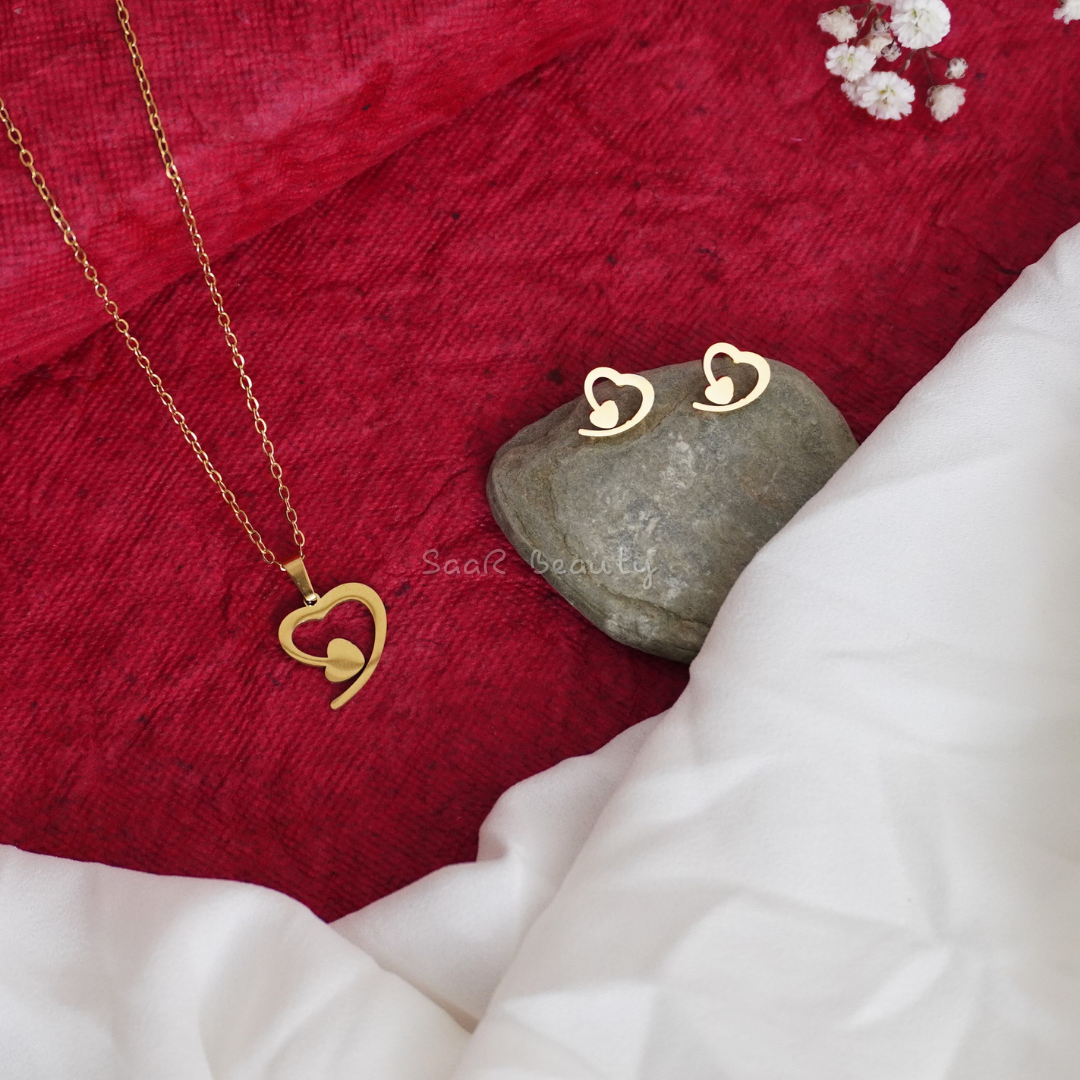 Anti-Tarnish Asymmetrical Heart Jewelry Set - Waterproof Necklace & Ea – SAAR BEAUTY