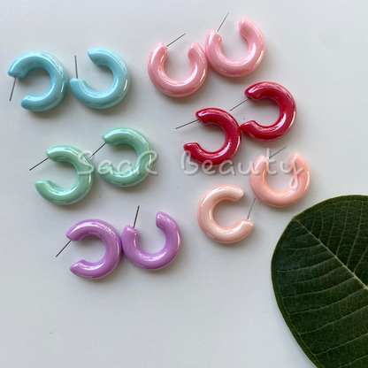 MULTICOLOURED BASIC HOOPS EARRINGS