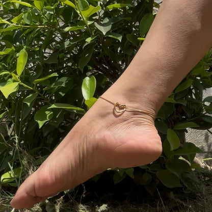 Forever Love Minimal Heart Anklet – Waterproof & Durable