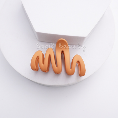 Wavy Medium Claw Clutcher Set – Stylish & Durable Hair Clips by SaaR Beauty