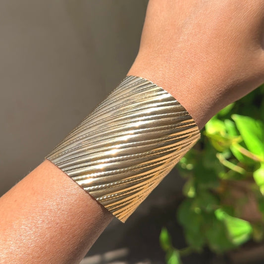 THE GOLDEN KADA CUFF BRACELET TRADITIONAL BANJARA BOHO BANGLE