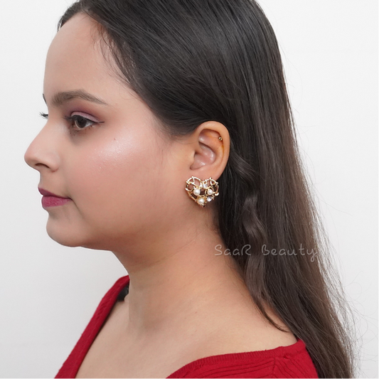 Golden Grace Pearl Heart Earrings - by Saar Beauty