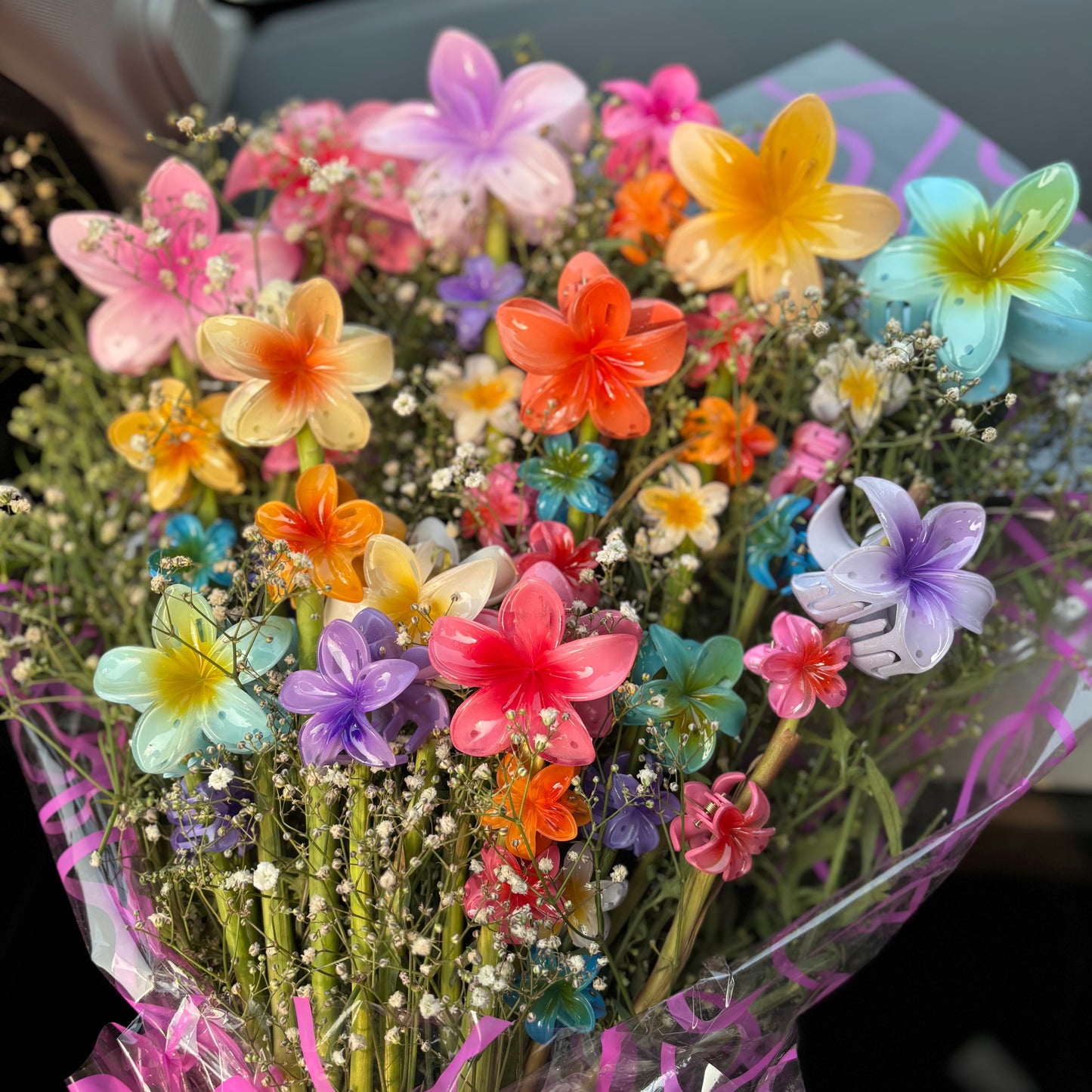 Viral Flower Clutcher Bouquet – A unique gift idea with 21 premium-quality flower-shaped hair clutchers. Add charm and elegance to your hair game!