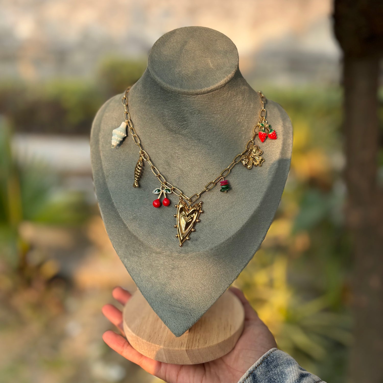 SaaR Beauty HeartBloom Charm Chain Necklace