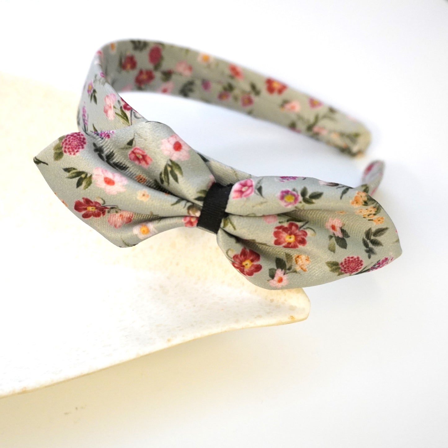 SATIN PRINTED BOW BAND