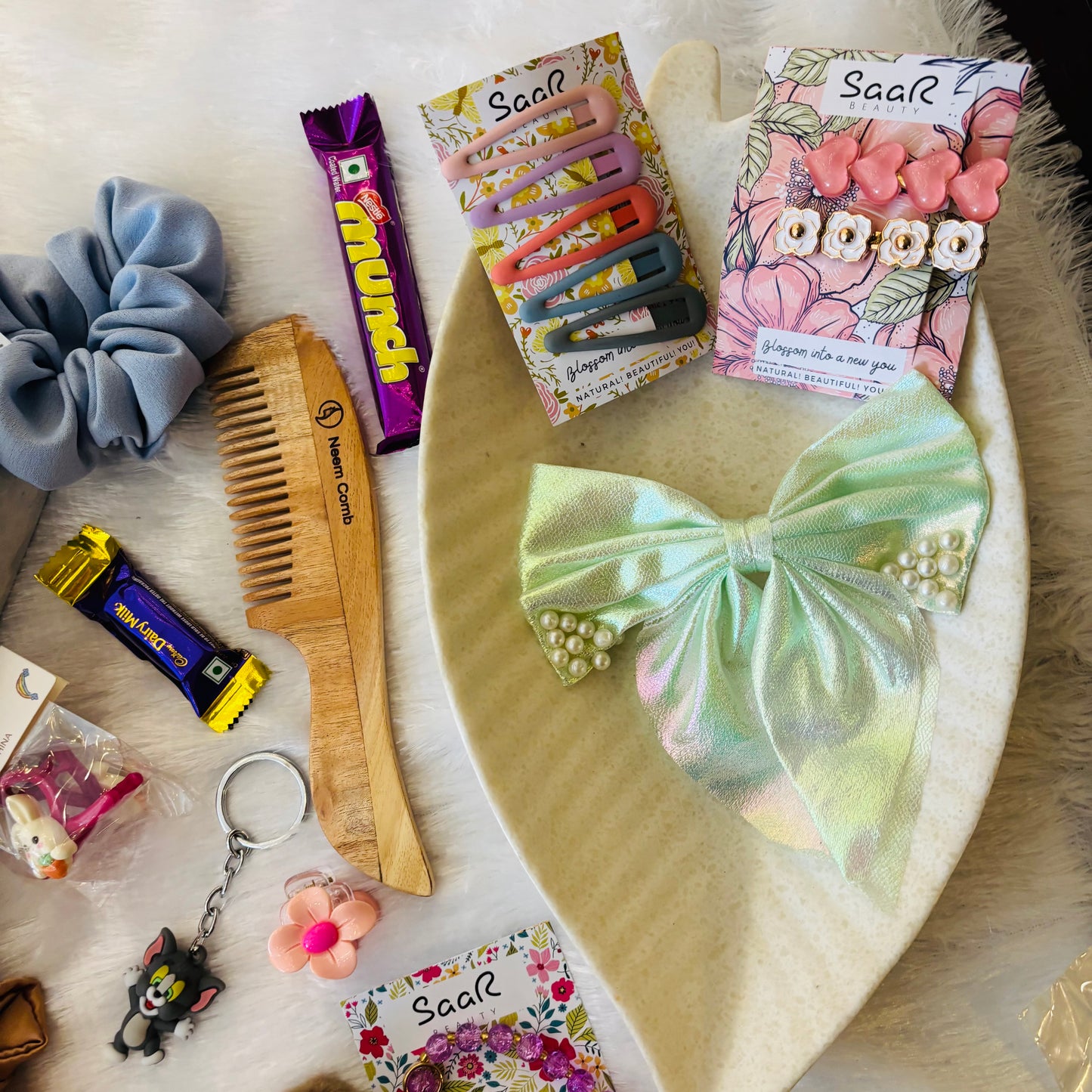 Premium Birthday Gift Box for Women – Hair Accessories, Jewelry & Treats