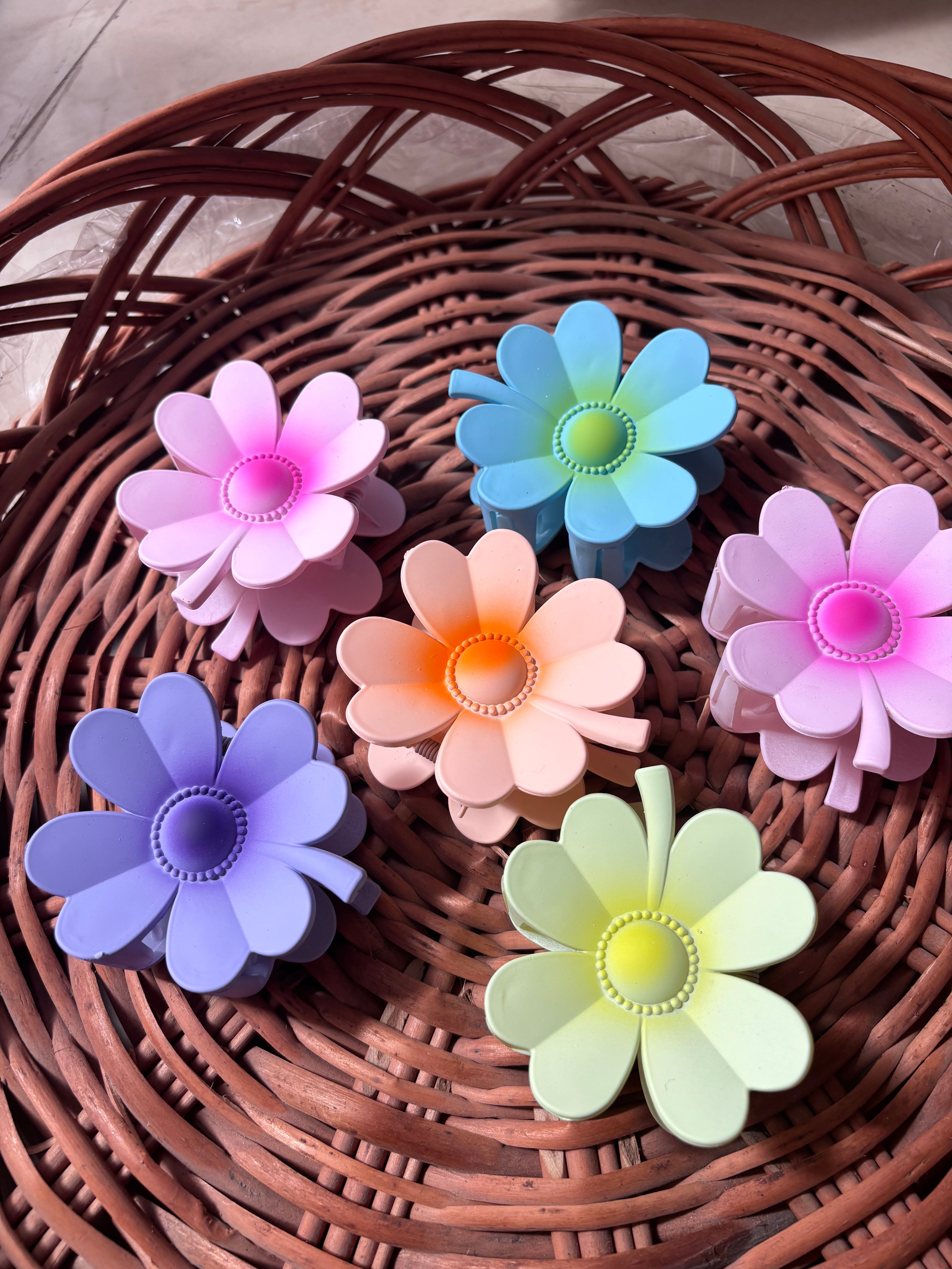 SaaR Beauty Daisy Bloom Matte Hair Clutcher | Large Floral Hair Claw Clip for Women &amp; Girls