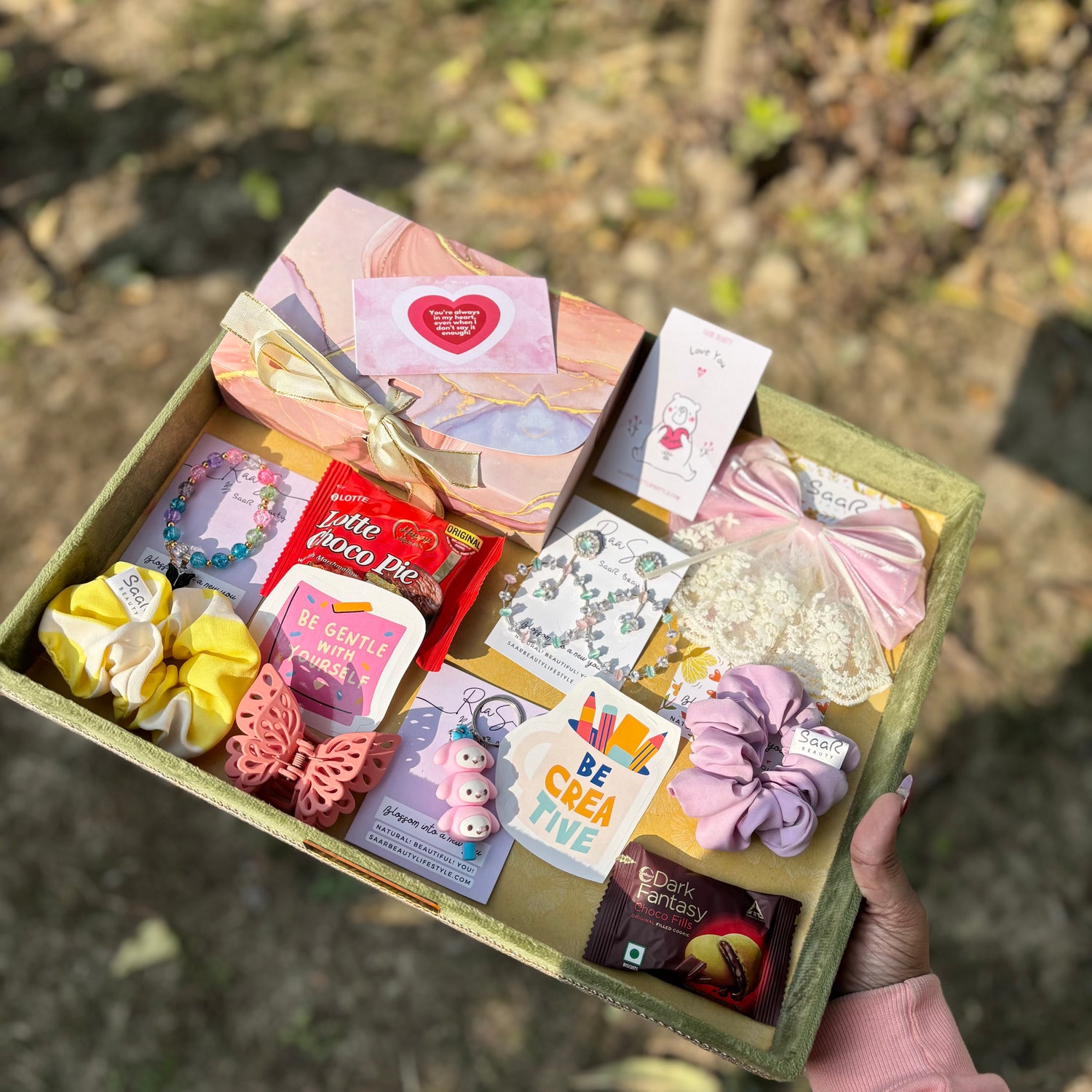 14 Items Luxury Surprise Gift Hamper for Girls SaaR Beauty