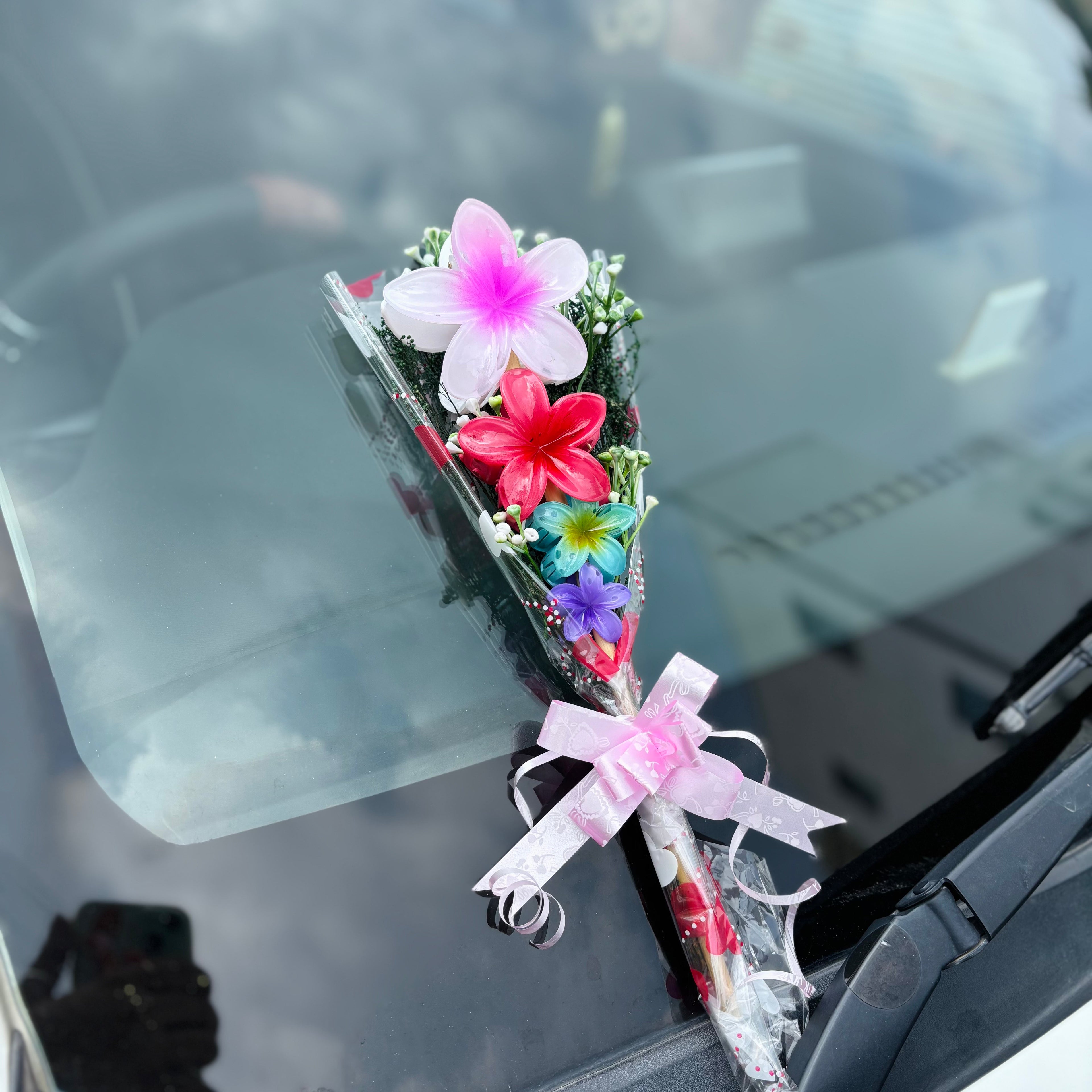 Compact Flower Claw Clip Bouquet Gift Set – Perfect Hair Accessories by SaaR Beauty – Set of 4 Hair Clutchers