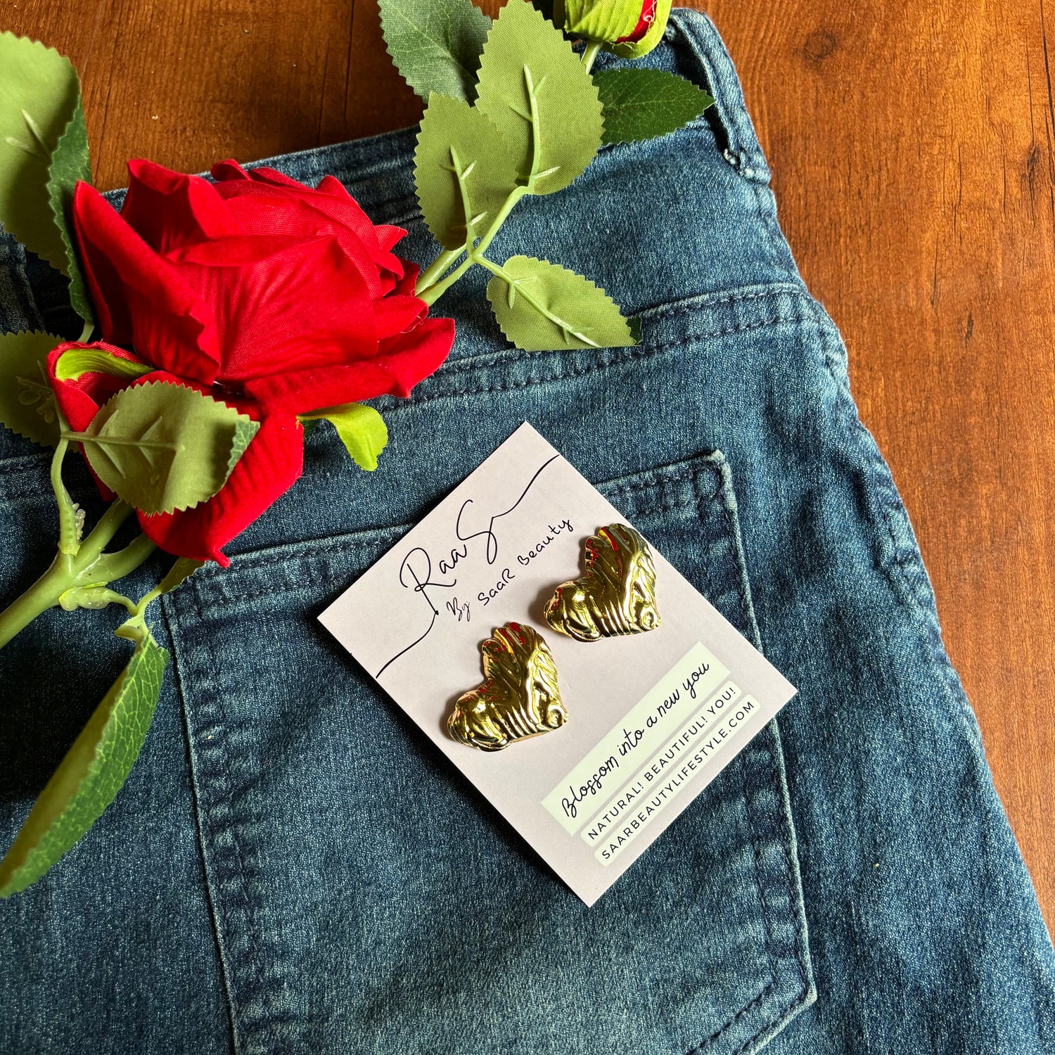 SaaR Beauty Textured Heart Anti-Tarnish Earrings - Anti-Tarnish Earrings for a Girlish Glow