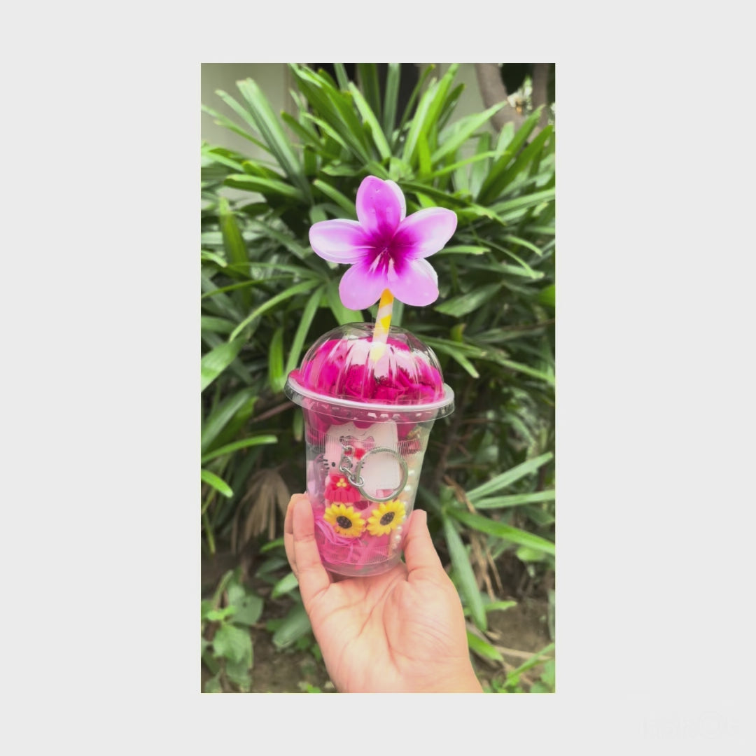 Cup of Surprises – Cute SaaR Beauty Gift Hamper