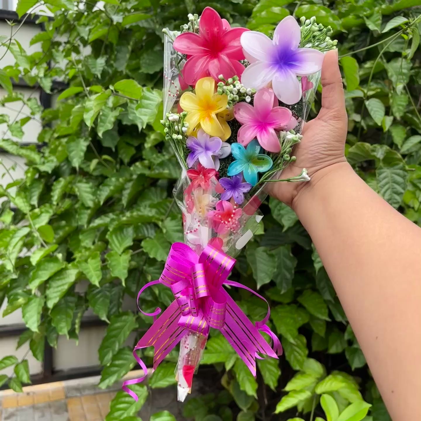 Stylish Flower Claw Clip Gift Set – Perfect for Every Occasion by SaaR Beauty – Set of 10 Hair Clutchers