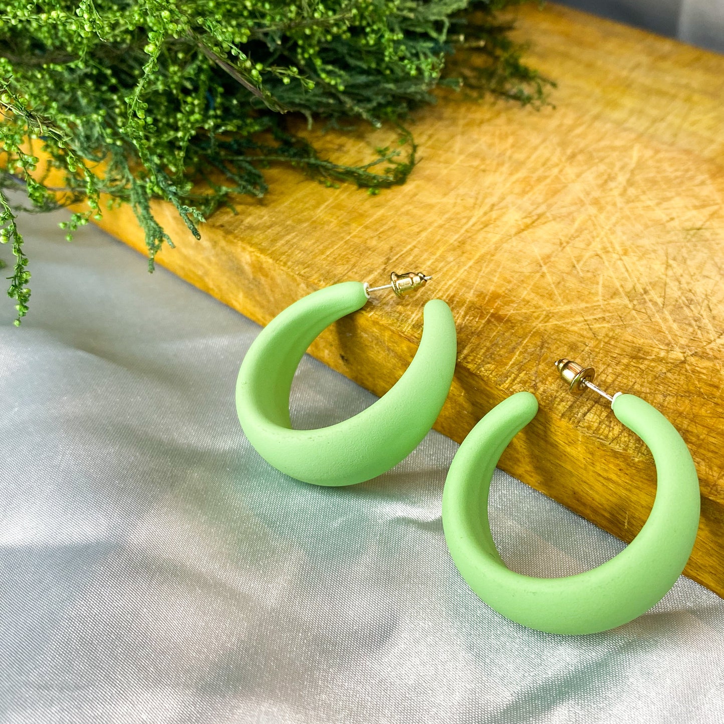 PASTEL GREEN HOOPS