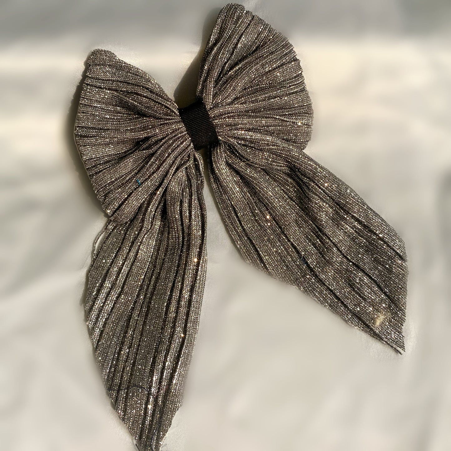 JUMBO SHIMMER BOW CLIP