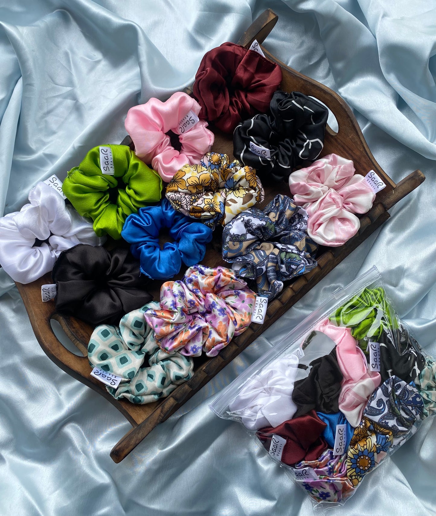 RANDOM MEDIUM SCRUNCHIES COMBO WITH SaaR POUCH